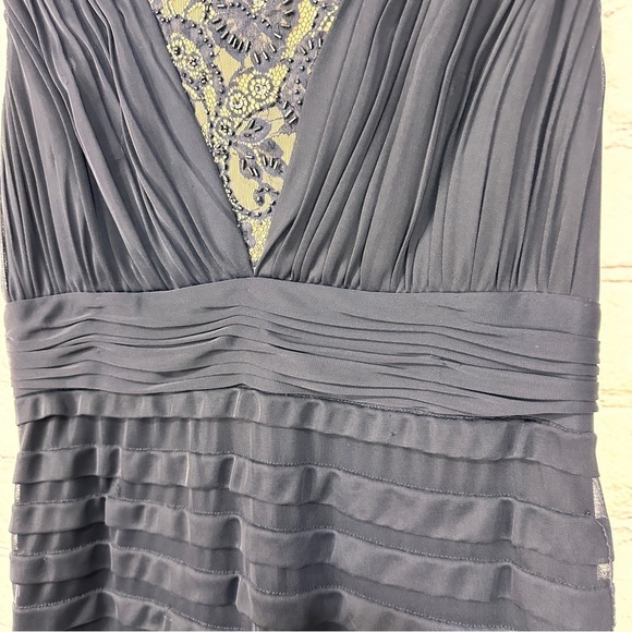 Adrianna Papell women’s navy blue formal gown maxi dress size 12 ribbed lace - Picture 6 of 16